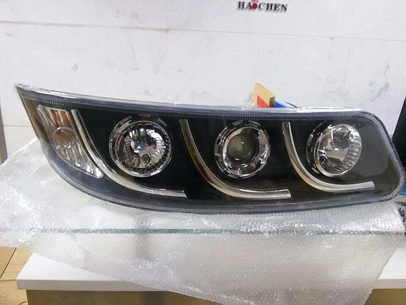 Bus Front Combined Lamp for OEM Market 668*383*243 Hc-B-1455