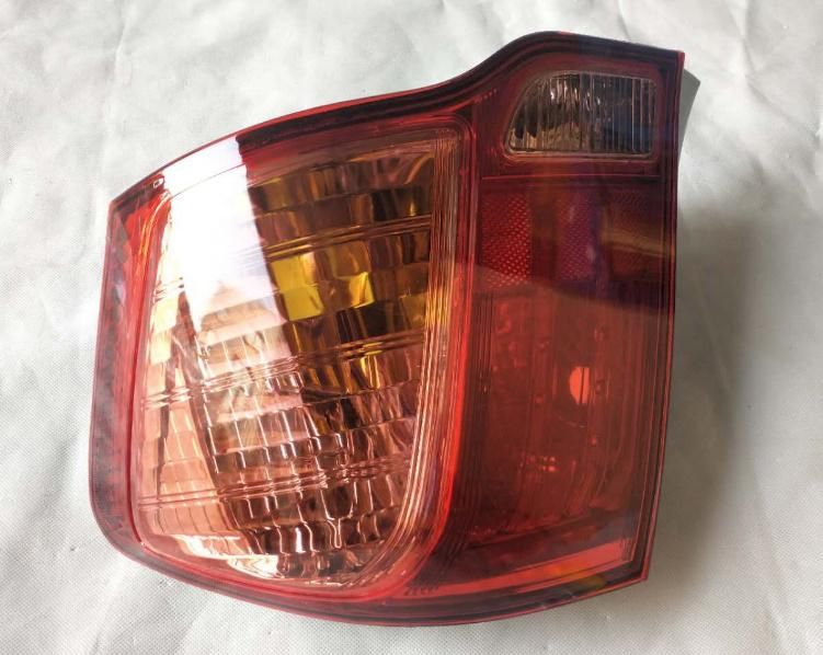 Auto Parts Lamp Taillamp for Axio / Fielder `06