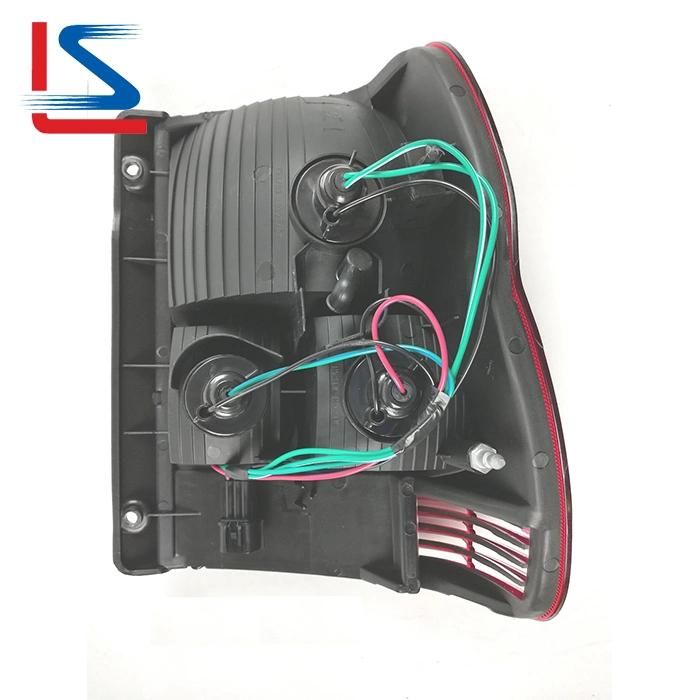 Auto Rear Light Lamp for Mitsubishi Pajero Io Mini H66 H76 H77 2002 Auto Tail Lamp Mr535074 Mr535075